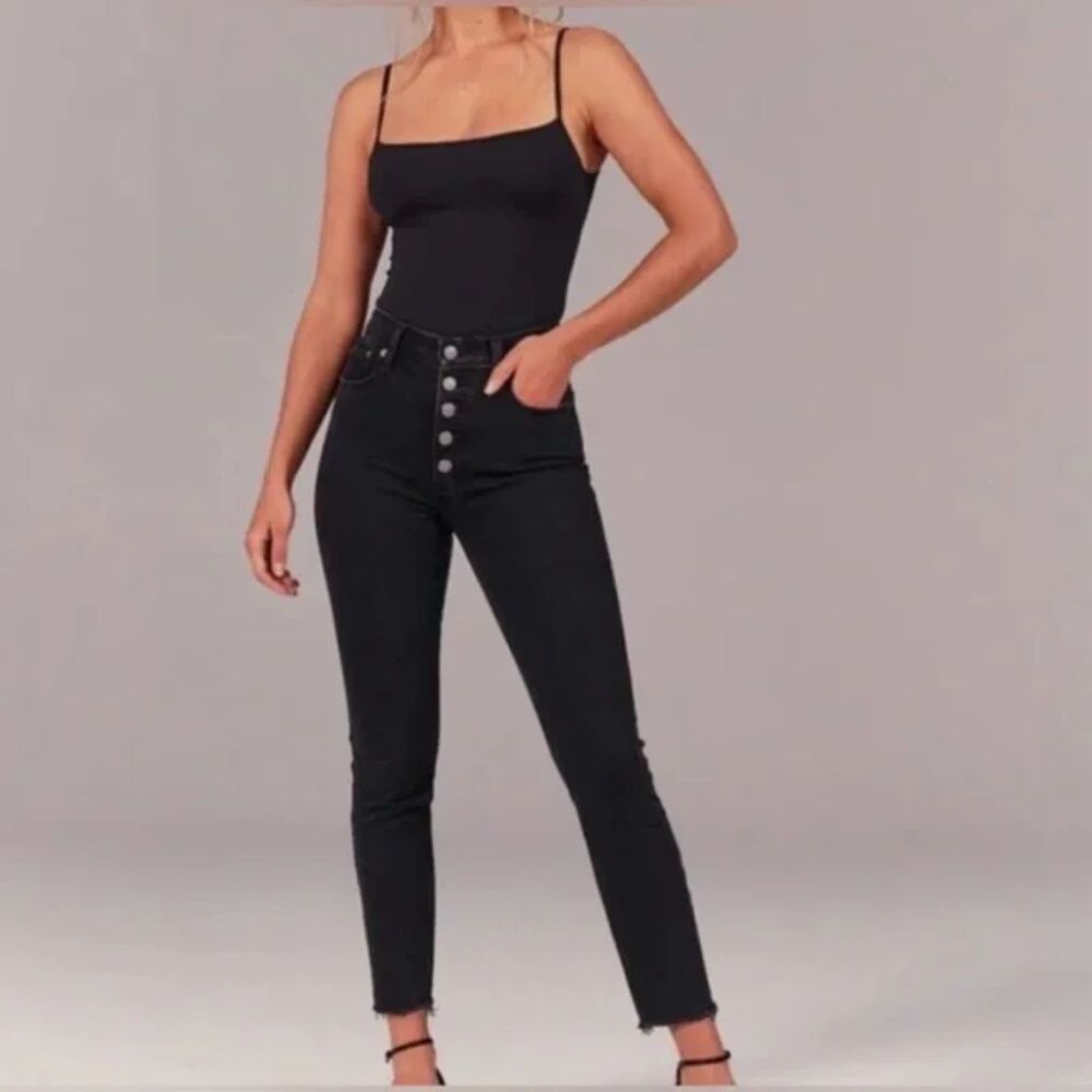 NWT Abercrombie and Fitch Skinny High Rise Button Fly Jean, Wash Black, Sz 27/4R